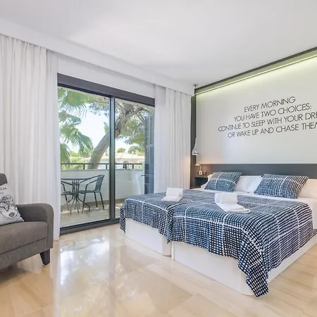 Diagonal Villa