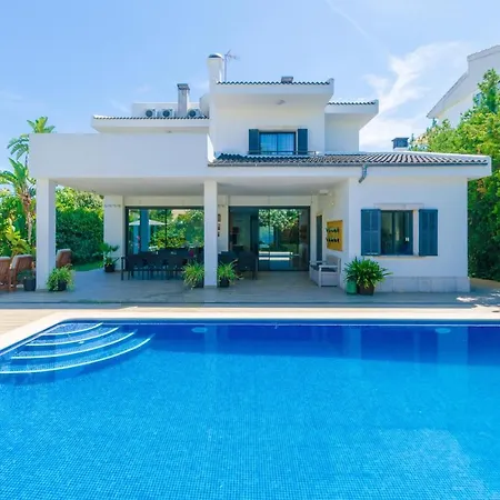 Diagonal Villa