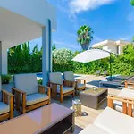 Diagonal Villa