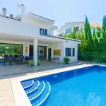 Diagonal Villa